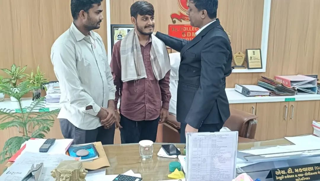 ચોટીલા નાયબ કલેક્ટર કચેરીએ જનરેલો, ૫૧૭થી વધુ નાગરિકો ઉમટ્યા - Image 2