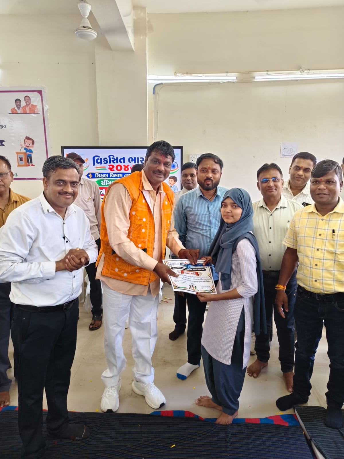 વિકસિત ભારત  2047 અંતર્ગત 131 લીમખેડા ધારાસભ્ય શૈલેષભાઇ ભાભોરની અધ્યક્ષતામાં સિંગવડ તાલુકા કક્ષાની ચિત્ર અને વક્તૃત્વ સ્પર્ધા બી.આર.સી.ભવન સિંગવડ ખાતે યોજાઈ*